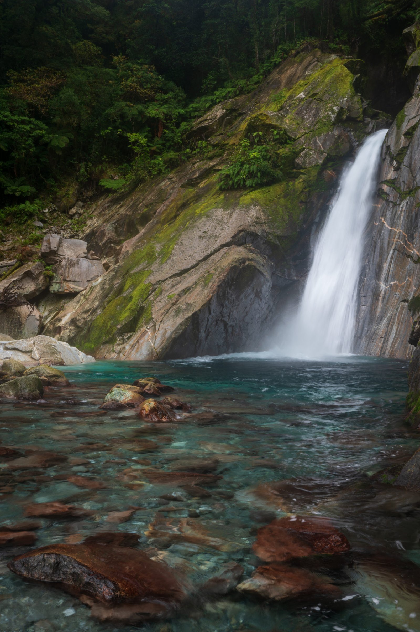 Giants Gate falls